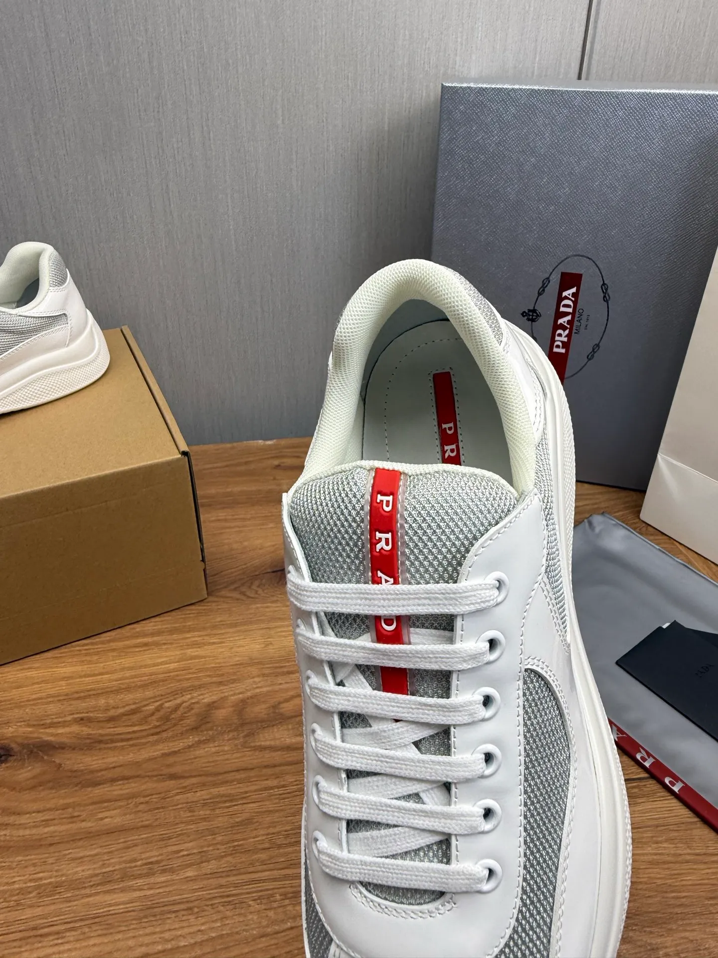 Men's shoes 640💰 [PRADA] Hot selling items🔥Must be recommended every day~~ Official website synchronized, 1:1 high quality shipments✔️ Imported cowhide fabric, rubber material + cowhide lining, original bottom, high-end airplane box packaging🎁 38-45 (38.45 custom-made, non-returnable)